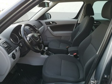 Skoda Yeti Minivan 2.0 TDI CR DPF 4x4 140KM 2011 Škoda Yeti Skoda Yeti 2.0 TDI 140KM Klimatronic, zdjęcie 16