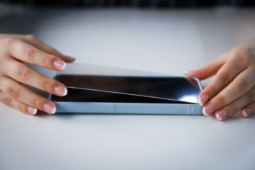 Закаленное стекло Bizon Glass для Oppo Reno 6 5G