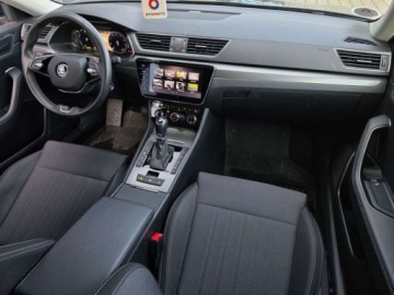 Skoda Superb III Kombi Plug-In Hybrid 1.4 TSI Plug-In-Hybrid 218KM 2021 Skoda Superb 1.4iV Plug-in Hybryd 218KM FV23 Style Dsg Full LED Matrix DCC, zdjęcie 32