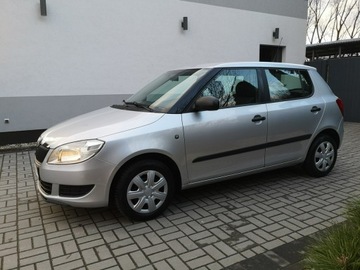 Skoda Fabia II Hatchback Facelifting 1.4 16V 85KM 2011 Škoda Fabia Skoda Fabia 1,4 MPI 86KM # Klima #, zdjęcie 9