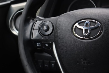 Toyota Auris I Hatchback 3d Facelifting 1.6 Valvematic 132KM 2013 Toyota Auris 1.6 Valvematic, Salon Polska, zdjęcie 16