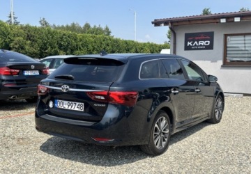 Toyota Avensis III Wagon Facelifting 2015 2.0 D-4D 143KM 2016 Toyota Avensis Polski Salon Po wymianie rozrzadu Gwarancja 2.0 Diesel, zdjęcie 4