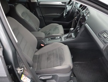Volkswagen Golf VII Variant Facelifting 1.6 TDI-CR DPF BMT 115KM 2018 VW Golf 1.6 TDI, Automat, Navi, Klima, zdjęcie 8