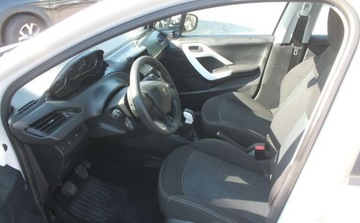 Peugeot 208 I 2018 Peugeot 208 1.2 Benzyna 68KM, zdjęcie 8