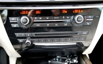BMW X5 F15 2016 BMW X5 xDrive30d 258 KM 4x4 FV23 Bogata wersja Gwarancja od RiA, zdjęcie 12