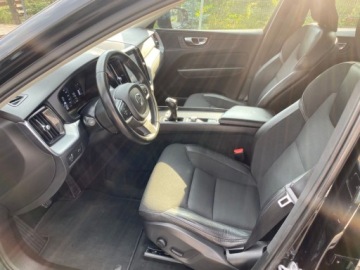 Volvo XC60 II Crossover D3 150KM 2018 Volvo XC 60 LEDY NAWIGACJA PARKTRONIC ASYSTEN PASA GRZANE FOTELE POLSKORY, zdjęcie 4