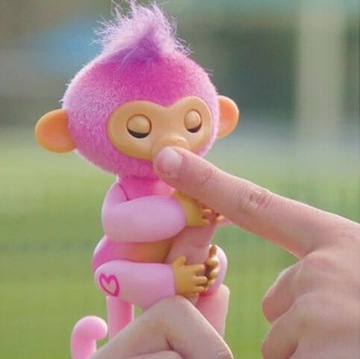 ИНТЕРАКТИВНАЯ ИГРУШКА FINGERLINGS FINGER MONKEY HARMONY РОЗОВАЯ ДЛЯ ДЕТЕЙ