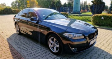 BMW Seria 5 F10-F11 Limuzyna 520d 184KM 2010 BMW Seria 5 BMW Seria 5 520d Luxury Line 2.0 Diesel 184KM, zdjęcie 2