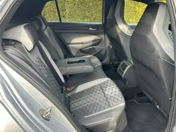 Volkswagen Golf VIII Variant 1.5 eTSI 150KM 2021 Volkswagen Golf 1.5 TSi DSG R-Line, zdjęcie 7