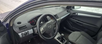 Opel Astra H Kombi 1.7 CDTI ECOTEC 100KM 2005 Opel Astra Opel Astra lll 1.7CDTI 2005r klima kombi 1.7 Diesel 101KM, zdjęcie 4