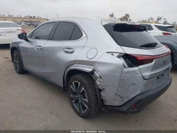 Lexus UX 2023 Lexus UX 250H 2023 2.0l 2.0 Hybryda 181KM, zdjęcie 3
