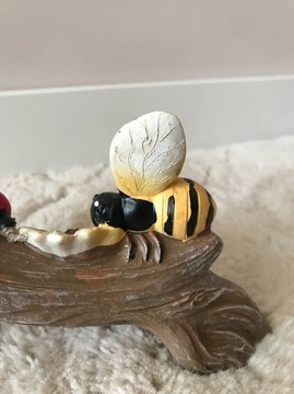 Декоративная статуэтка на стволе дерева ВЕСЕННИЙ СТОЛБ СЦЕНА