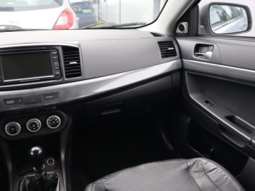 Mitsubishi Lancer IX Sedan 2.0 DID DOHC 140KM 2007 Mitsubishi Lancer 2.0 DI-D, Xenon, Klima, zdjęcie 7