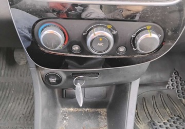 Renault Clio IV Grandtour Facelifting 1.5 Energy dCi 90KM 2017 Renault Clio 112017r, Salon Polska. 1.5 DCI. Lekko uszkodzony przod. Jezdz, zdjęcie 13