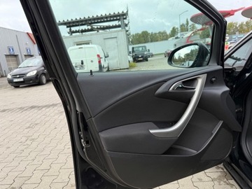 Opel Astra J Hatchback 5d 1.4 Turbo ECOTEC 140KM 2011 Opel Astra ZAMIEŃ swoje auto zostaw w rozliczeniu – Dowóz pod dom, zdjęcie 14