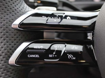 Mercedes Klasa E W214 Sedan 2.0 220d 197KM 2025 E Klasa 220 d 4-Matic AMG 2.0 (197KM) 2025, zdjęcie 8