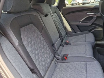 Audi 2025 AUDI Q5 TFSI quattro Sportback S line Suv 2.0 (204KM) 2025, zdjęcie 16