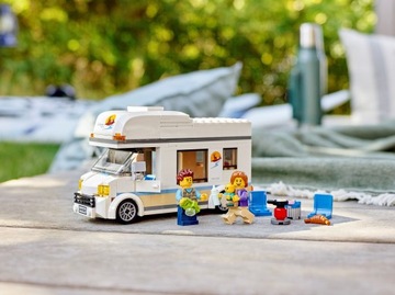 Туристический кемпер LEGO City 60283