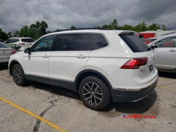 Volkswagen Tiguan II 2021 Volkswagen Tiguan 2021 r., 2,0L SE 4X4 2.0 Benzyna 184KM, zdjęcie 3