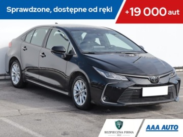 Toyota Corolla XII Sedan 1.5 VVT-i 125KM 2022 Toyota Corolla 1.5 VVT-i, Salon Polska