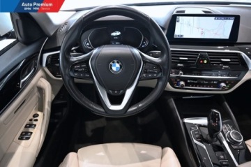 BMW Seria 5 G30-G31 Limuzyna 518d 150KM 2020 BMW Seria 5 518dFV23Adaptacyjne Reflektory LEDPrzyciemniane Szyby 2.0, zdjęcie 10