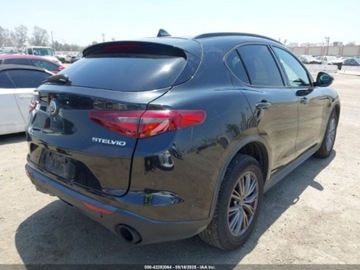 Alfa Romeo Stelvio 2022 Alfa Romeo Stelvio 2022r., 2.0L 2.0 Benzyna 280KM, zdjęcie 3