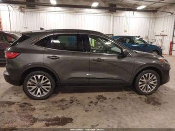 Ford Escape III 2020 Ford Escape 2.0 250KM 4X4 wersja TITANIUM, od firmy ubezpieczeniowej 2.0, zdjęcie 7