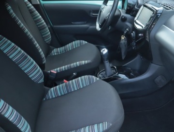 Citroen C1 II Hatchback 5d 1.2 PureTech 82KM 2018 Citroen C1 1.2 Pure Tech, Klima, Tempomat, zdjęcie 8