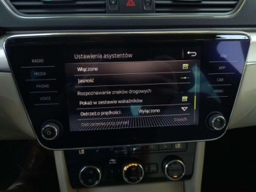Skoda Superb III Kombi Facelifting 1.5 TSI 150KM 2020 Skoda Superb SalonPL serwis ASO 1.5TSI 150KM bezwypadkowy MatrixLED DCC Ca, zdjęcie 26