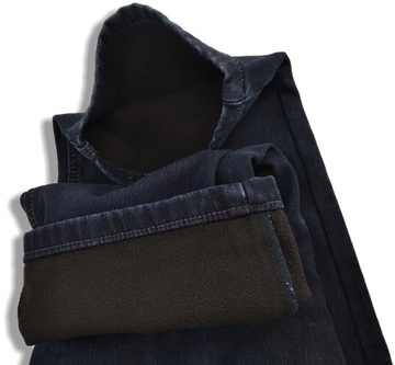 Мужские брюки изолировали деним W31 80-82 см.