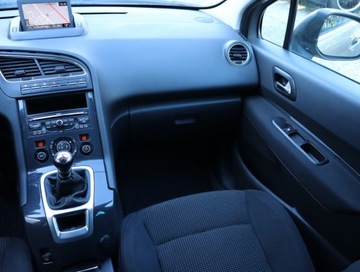 Peugeot 5008 I Minivan 2.0 HDi FAP 150KM 2011 Peugeot 5008 2.0 BlueHDi, 7 miejsc, Navi, Klima, zdjęcie 7