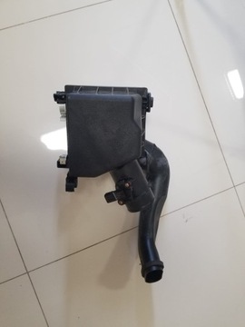 Toyota CHR LIFT obudowa filtra powietrza hybryd F211