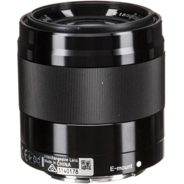 Яркий портретный объектив SONY E 50mm f-1.8 OSS