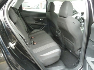 Peugeot 3008 II Crossover 1.2 PureTech 130KM 2018 Peugeot 3008 NAWIGACJAKAMERA COFANIAAUTOMATGWARANCJA 1.2 Benzyna 131KM, zdjęcie 9