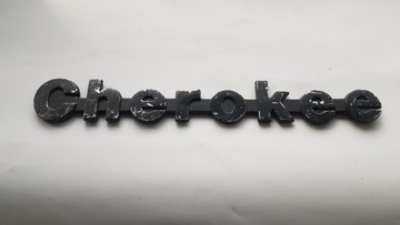 EMBLEMAT- NAPIS CHEROKEE - LITERY NA MASKĘ / KLAPĘ