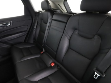 Volvo XC60 II 2021 Volvo XC 60 FV23% B4 (mHEV) automat skóra navi, zdjęcie 16