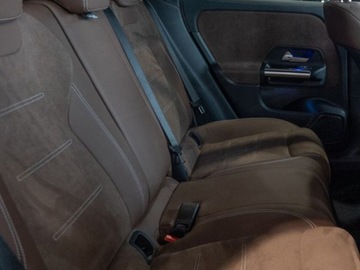 Mercedes GLA II Off-roader Facelifting 1.3 200 163KM 2025 MERCEDES-BENZ GLA 200 AMG Line Suv 1.3 (163KM) 2025, zdjęcie 12