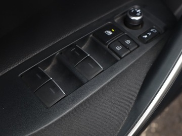 Toyota Corolla XII Sedan 1.5 VVT-i 125KM 2022 Toyota Corolla 1.5 VVT-i, Salon Polska, zdjęcie 17