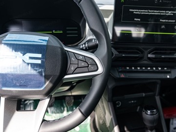 Dacia Bigster 1.2 TCe 140KM 2025 Od ręki - Essential LPG 1.2 TCe mHEV 140KM, zdjęcie 9