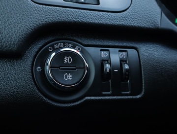 Opel Insignia I Sports Tourer 2.0 CDTI ECOTEC 160KM 2010 Opel Insignia 2.0 CDTI, Navi, Klima, Klimatronic, zdjęcie 21