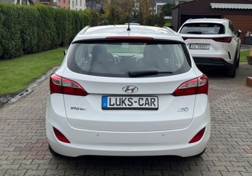 Hyundai i30 II Wagon Facelifting 1.6 GDI 135KM 2016 Hyundai i30 LIFT 1.6GDI Climatronic PDC Led Bezwypadkowy SERWIS 1.6, zdjęcie 4