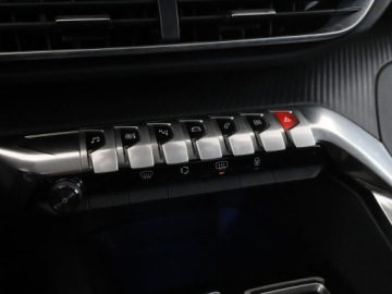 Peugeot 3008 II Crossover Facelifting  1.5 BlueHDi 130KM 2021 Peugeot 3008 automat navi kamera tempomat, zdjęcie 27