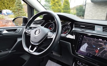Volkswagen Touran III 2.0 TDI SCR 190KM 2019 Volkswagen Touran 2,0 TDI 190 KM 7 Osobowy FULL LED HIGH-LINE Alcantara Na, zdjęcie 20