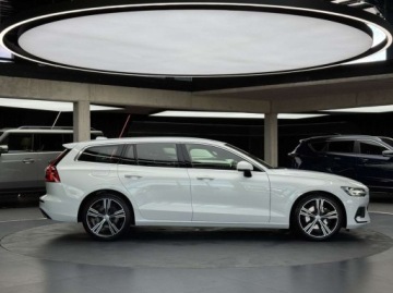 Volvo V60 II  Kombi 2.0 D4 190KM 2020 Volvo V60 D4 Inscription ACC Blind Spot Ambiente CarPlay Android Auto, zdjęcie 5