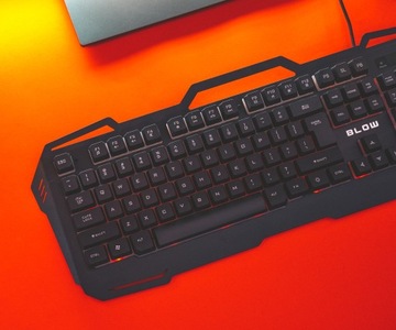 ИГРОВАЯ КЛАВИАТУРА СО СВЕТОДИОДНОЙ ПОДСВЕТКОЙ ДЛЯ ГЕЙМЕРОВ СТАЛЬНАЯ USB ТИХАЯ ЧЕРНАЯ