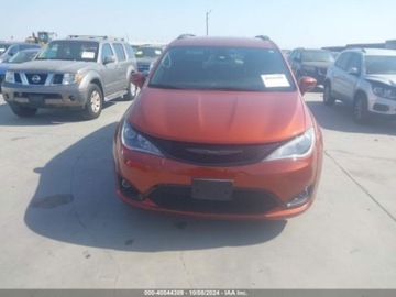 Chrysler Pacifica II 2018 Chrysler Pacifica Touring L, 2018r., 3.6L 3.6 Benzyna 287KM, zdjęcie 6