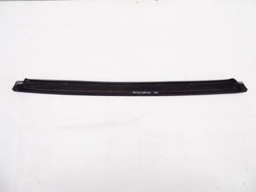 LAND ROVER FREELANDER I 96-03 LIŠTA ZHRNUJÍCÍ KRYT KUFRU OKNO ZADNÍ