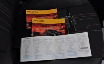 Opel Astra J Sports Tourer 1.4 Turbo ECOTEC 140KM 2012 Opel Astra 1.4 150 JAHRE Benzyna Tempomat Cz. parkowania Klimatyzacja 1.4, zdjęcie 35