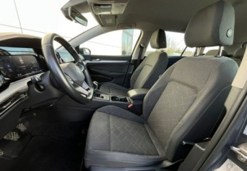 Volkswagen Golf VIII Variant 2.0 TDI 115KM 2023 Volkswagen Golf Salon Polska Parktronic Cyfrowe zegary Navi Tempomat a, zdjęcie 13