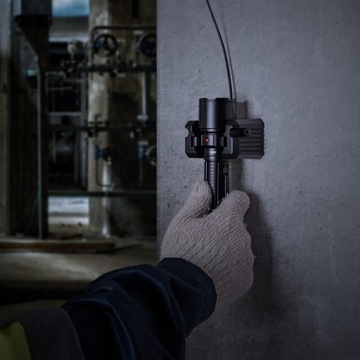 FENIX WF26R СВЕТОДИОДНЫЙ ФОНАРЬ 3000ЛМ 450М СТАНЦИЯ